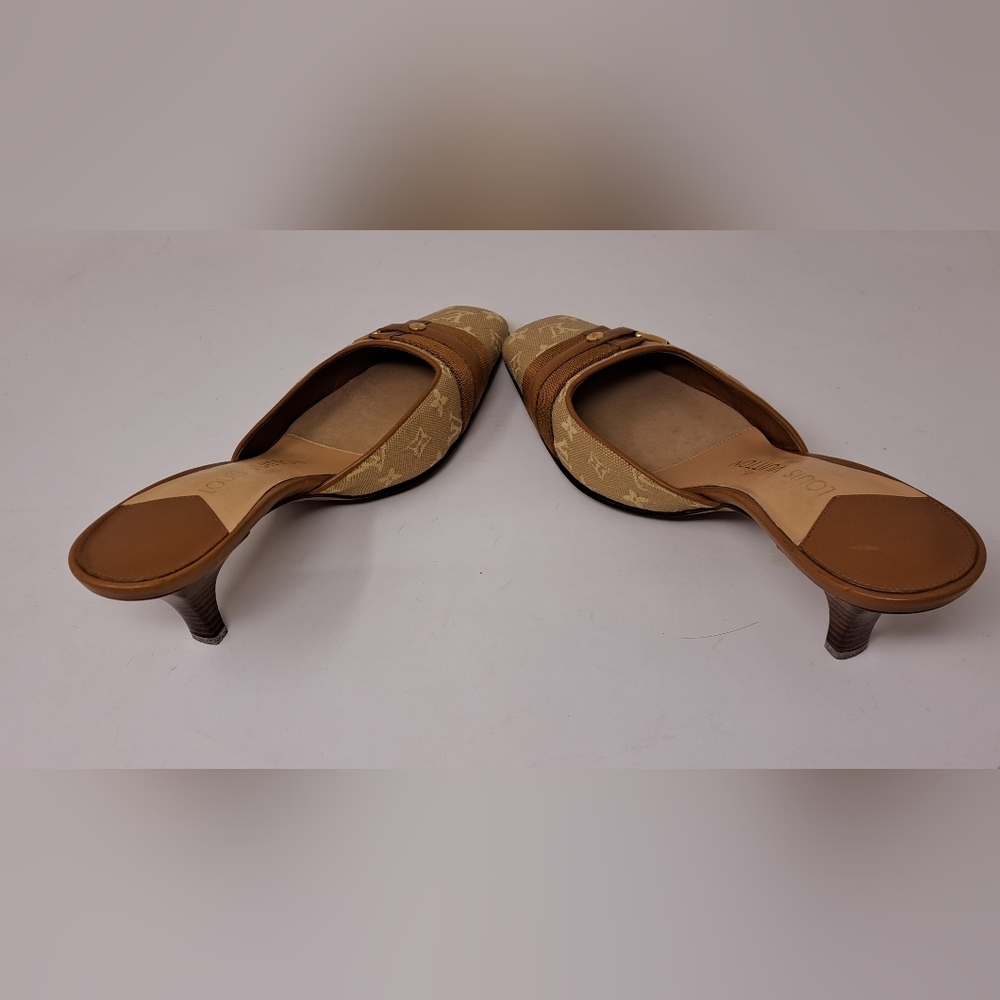 Louis Vuitton Women's Squared Toe Monogram Brown Pumps Authentic 34.5 IT/ 4.5 US - Picture 6 of 10